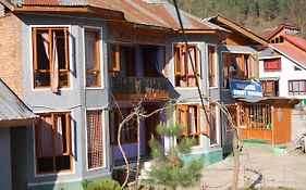 Paradise Guest House Pahalgam 3*